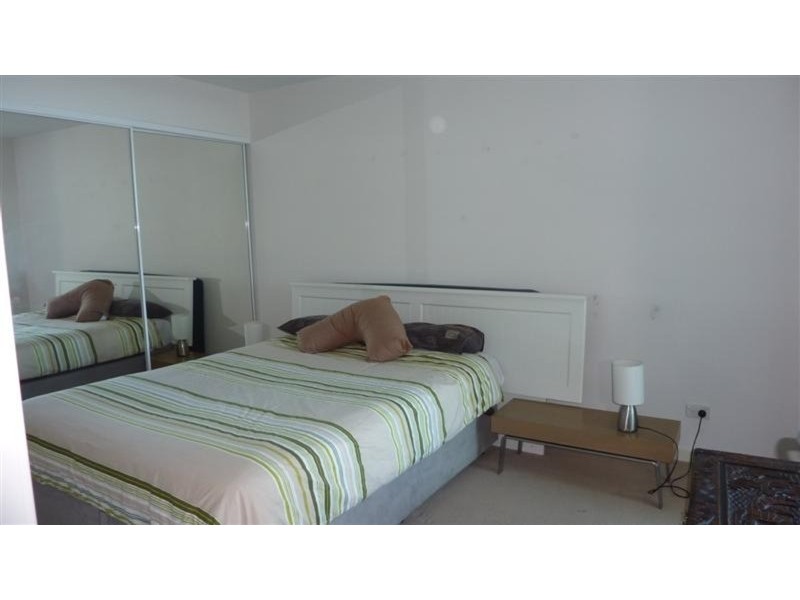 409/18 Fern Street, Surfers Paradise QLD 4217