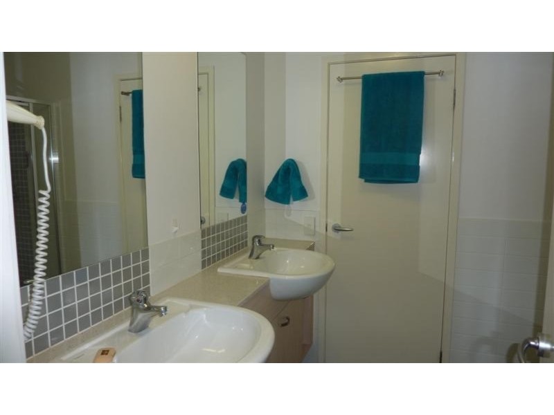 409/18 Fern Street, Surfers Paradise QLD 4217