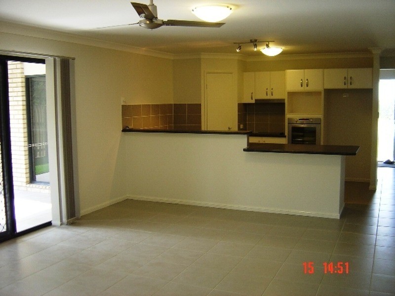 26 Diamantina Circuit, Pacific Pines QLD 4211