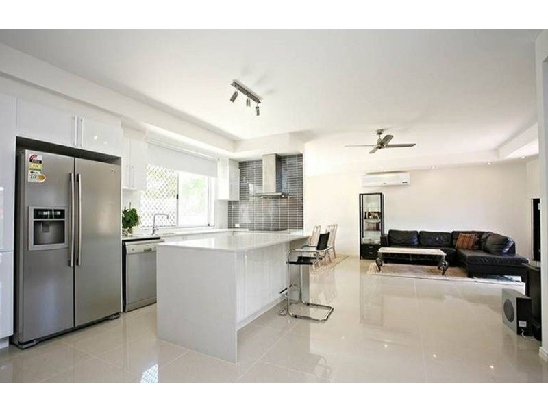 Broadbeach Waters QLD 4218