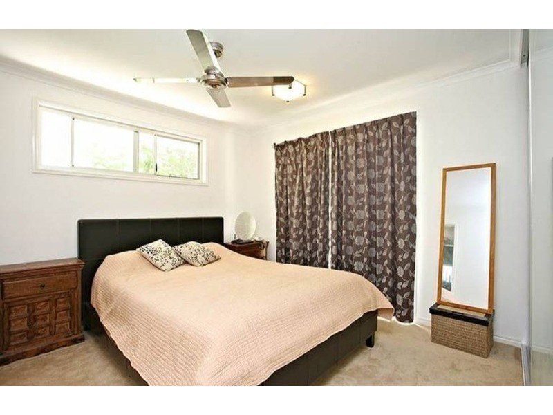 Broadbeach Waters QLD 4218