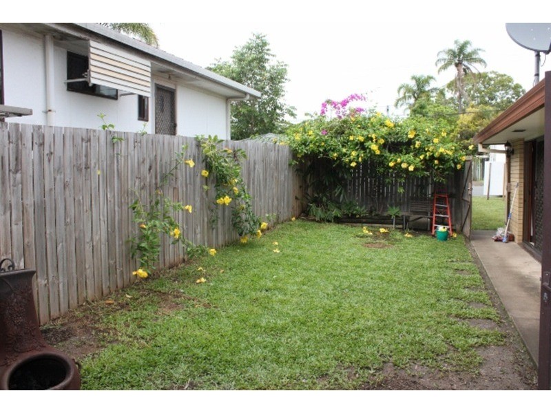 1/67 Broad Street, Labrador QLD 4215