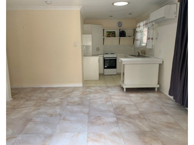 2/44 Walton Street, Southport QLD 4215