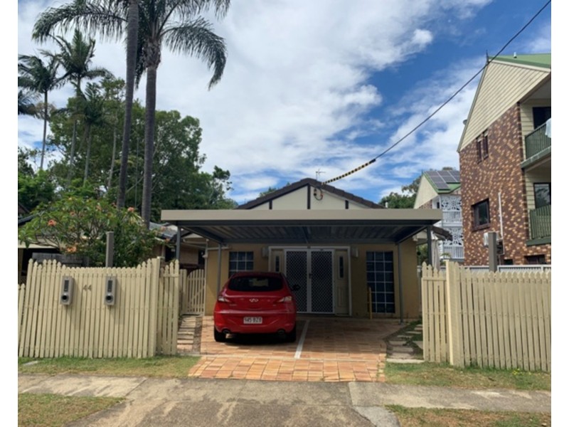 2/44 Walton Street, Southport QLD 4215