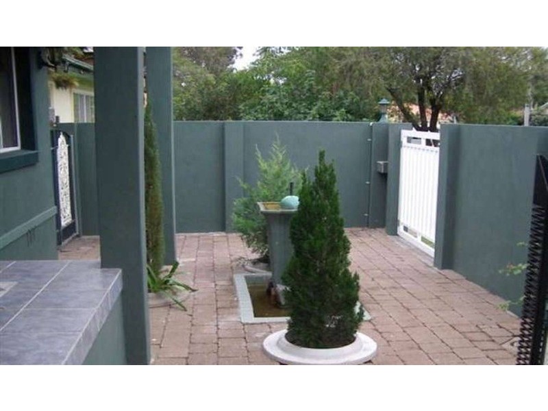 1 & 2/54 Walton Street, Southport QLD 4215