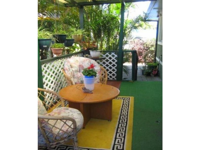 1 & 2/54 Walton Street, Southport QLD 4215