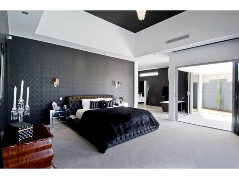 Paradise Point QLD 4216