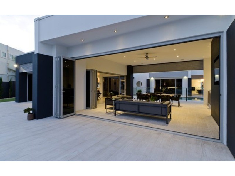 Paradise Point QLD 4216