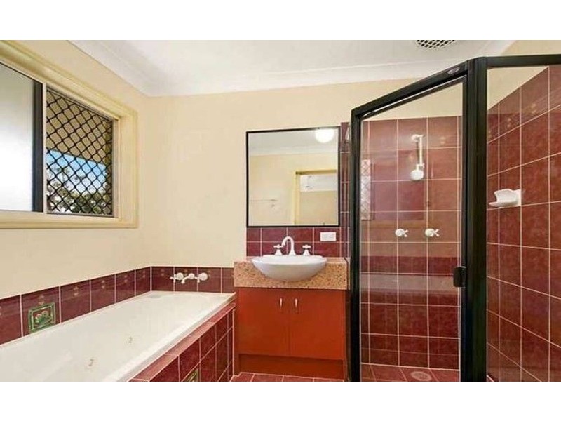 65 Zane Street, Molendinar QLD 4214