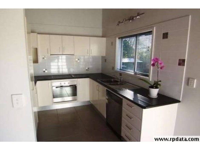 Labrador QLD 4215