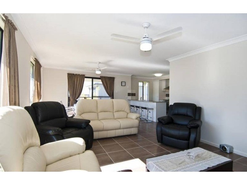 99 Observatory Drive, Reedy Creek QLD 4227