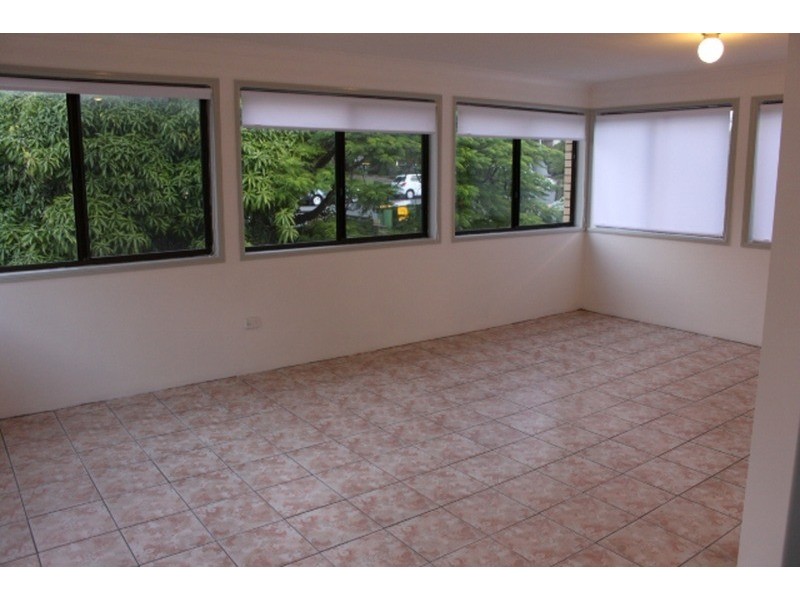 2/27 White Street, Southport QLD 4215