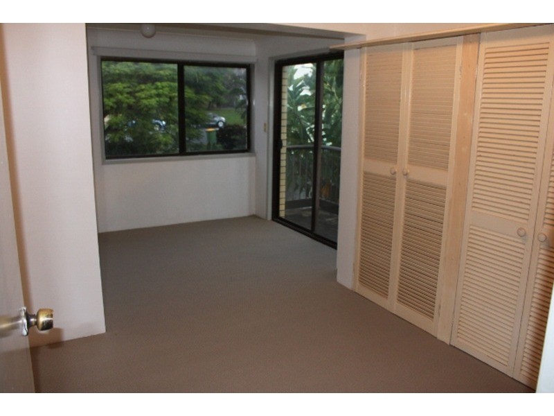 2/27 White Street, Southport QLD 4215