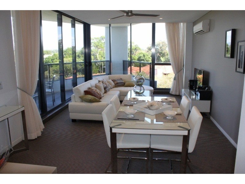 909/2 Aqua Street, Southport QLD 4215