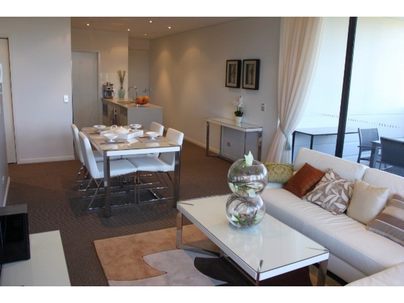 909/2 Aqua Street, Southport QLD 4215