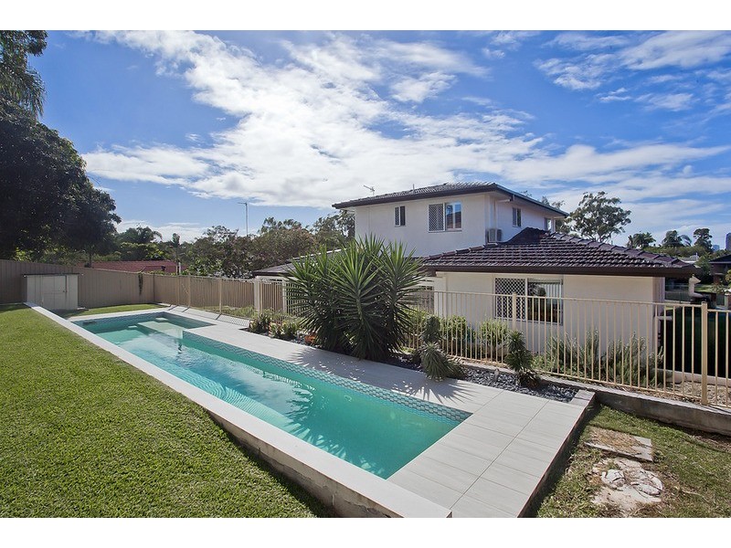 14 Sunvalley Drive, Ashmore QLD 4214