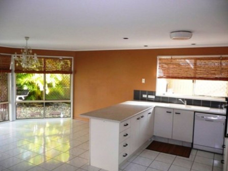 Parkwood QLD 4214