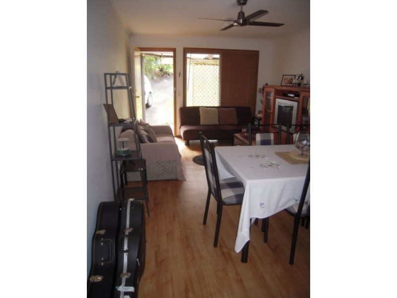 2/40 McMillan Street, Labrador QLD 4215