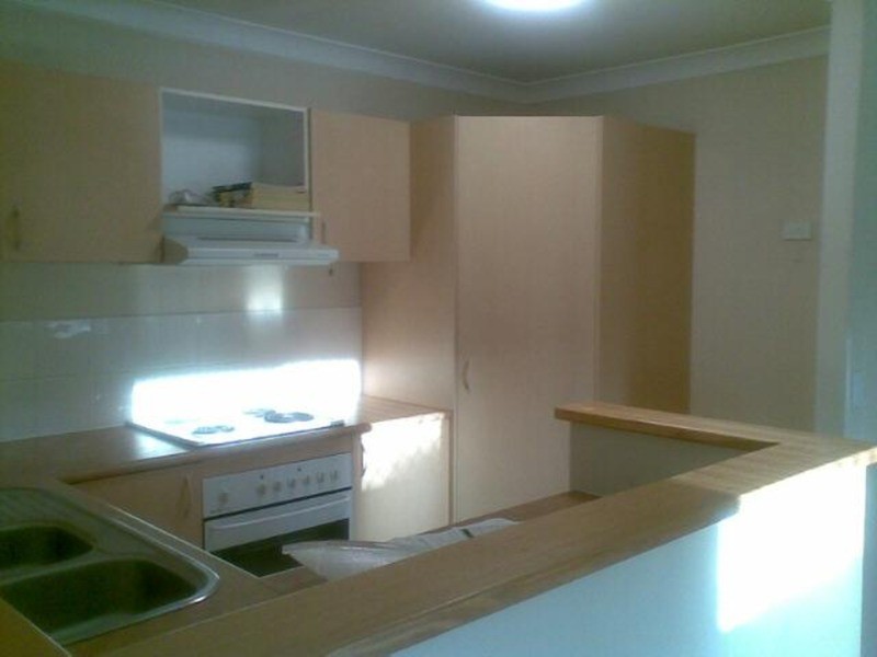 2/12 Judith Avenue, Southport QLD 4215