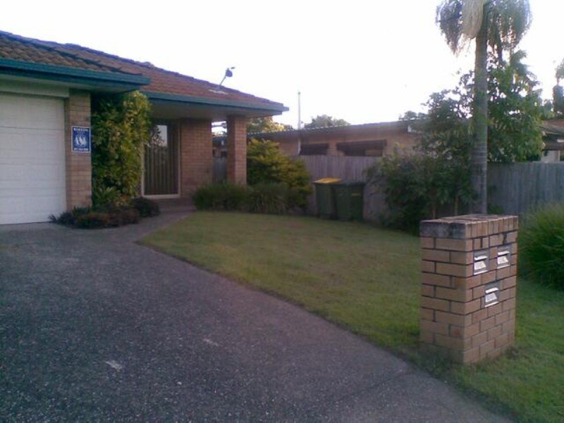 2/12 Judith Avenue, Southport QLD 4215