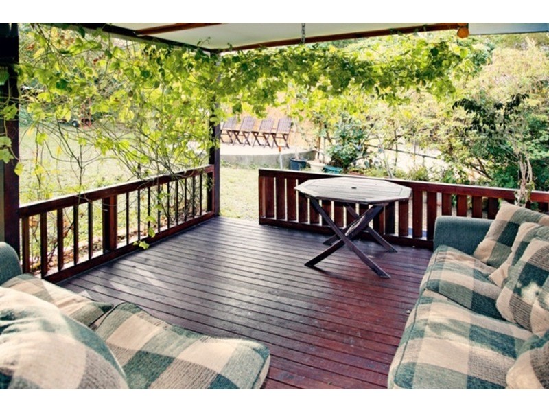 6 Oatley Place, Southport QLD 4215