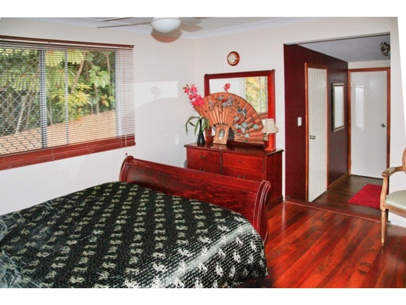 6 Oatley Place, Southport QLD 4215