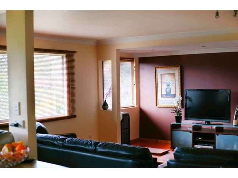 6 Oatley Place, Southport QLD 4215