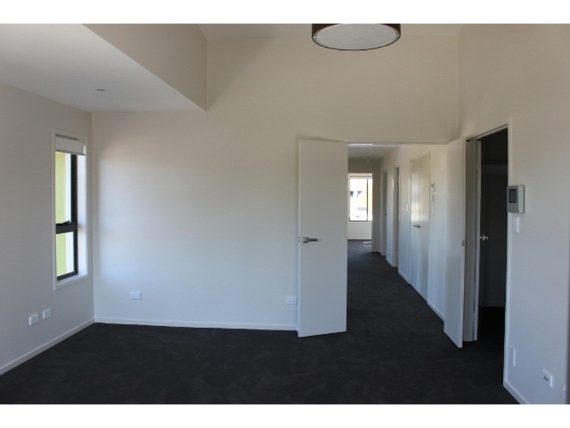 6 Tashey Court, Benowa QLD 4217