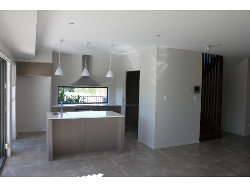 6 Tashey Court, Benowa QLD 4217