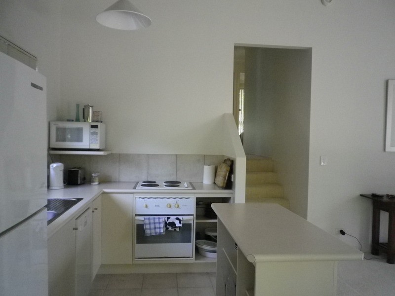 18 Robyn  Street, Southport QLD 4215