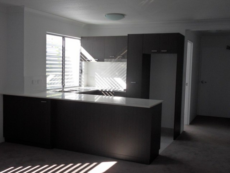 4/24-26 Proud Street, Labrador QLD 4215