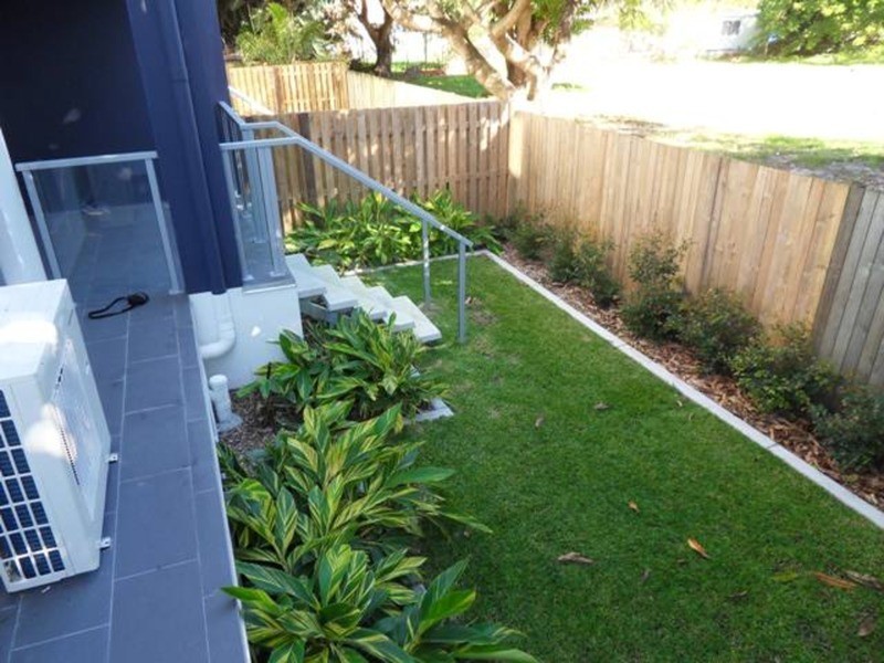 4/24-26 Proud Street, Labrador QLD 4215