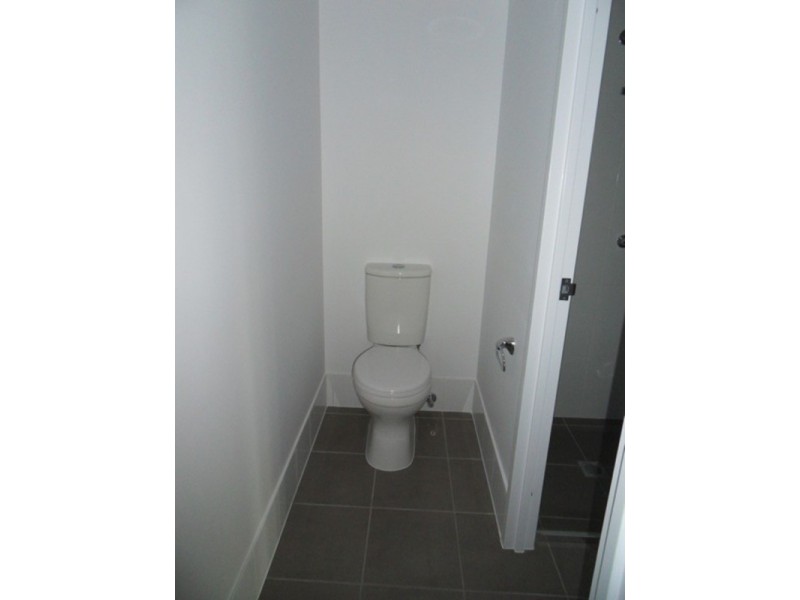 4/24-26 Proud Street, Labrador QLD 4215