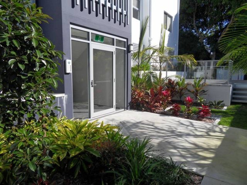 4/24-26 Proud Street, Labrador QLD 4215