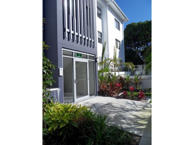 4/24-26 Proud Street, Labrador QLD 4215