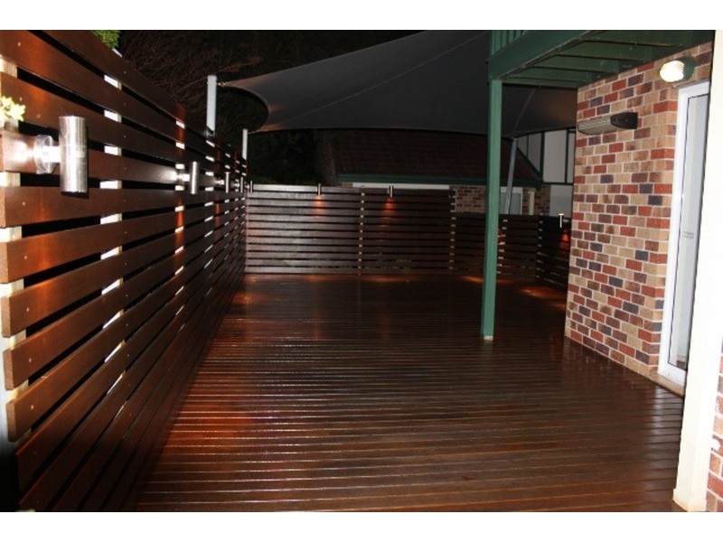 2/129 Eugaree Street, Southport QLD 4215