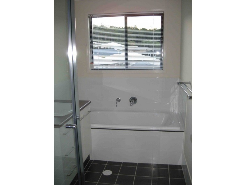 Maudsland QLD 4210