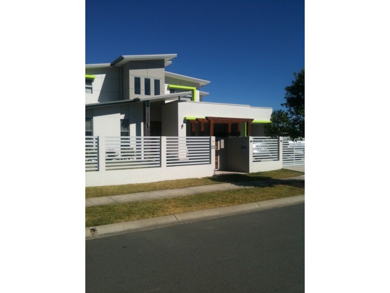 Hope Island QLD 4212