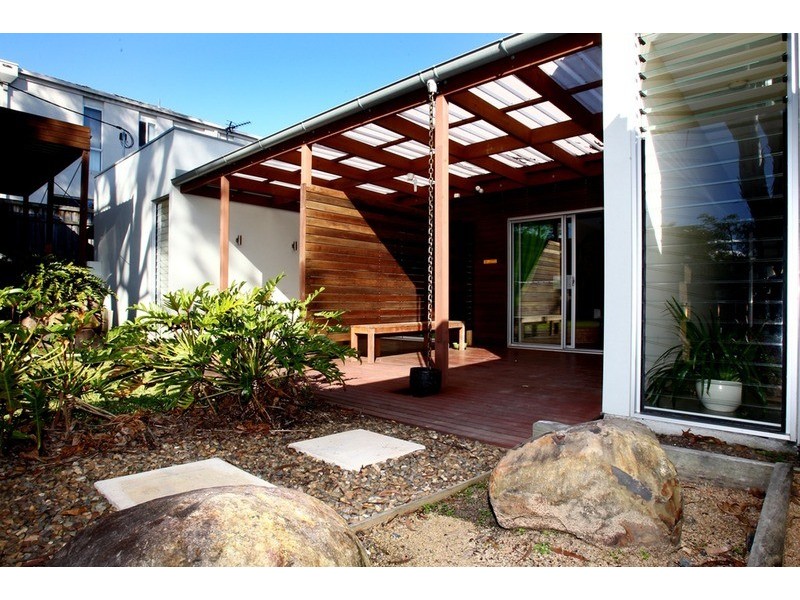 138 Eugaree Street, Southport QLD 4215