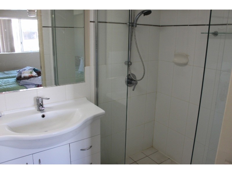 13/64 Queen Street, Southport QLD 4215