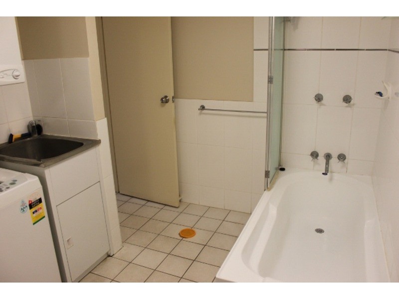 13/64 Queen Street, Southport QLD 4215