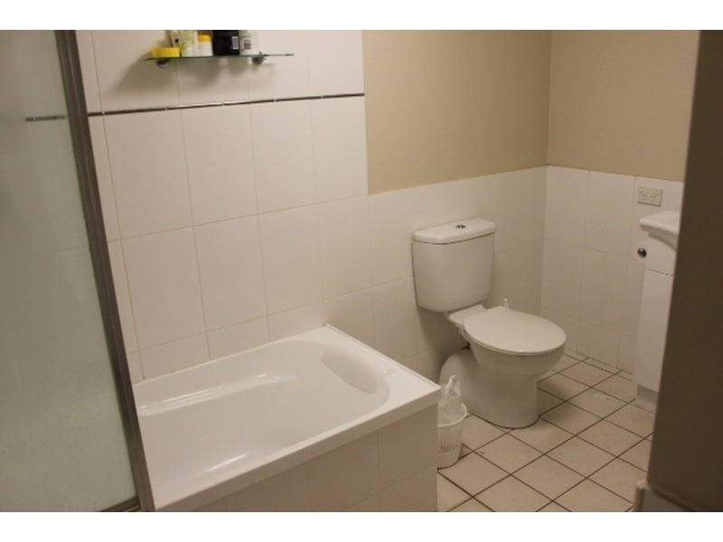 13/64 Queen Street, Southport QLD 4215