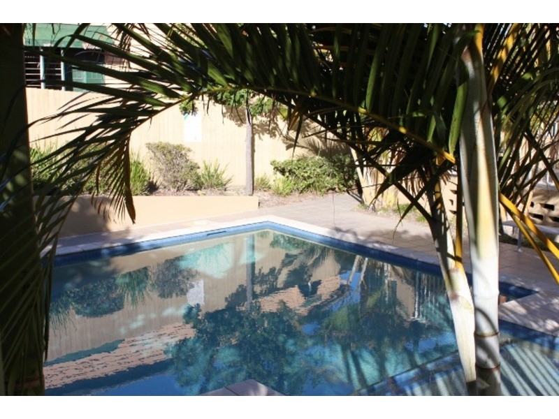 13/64 Queen Street, Southport QLD 4215