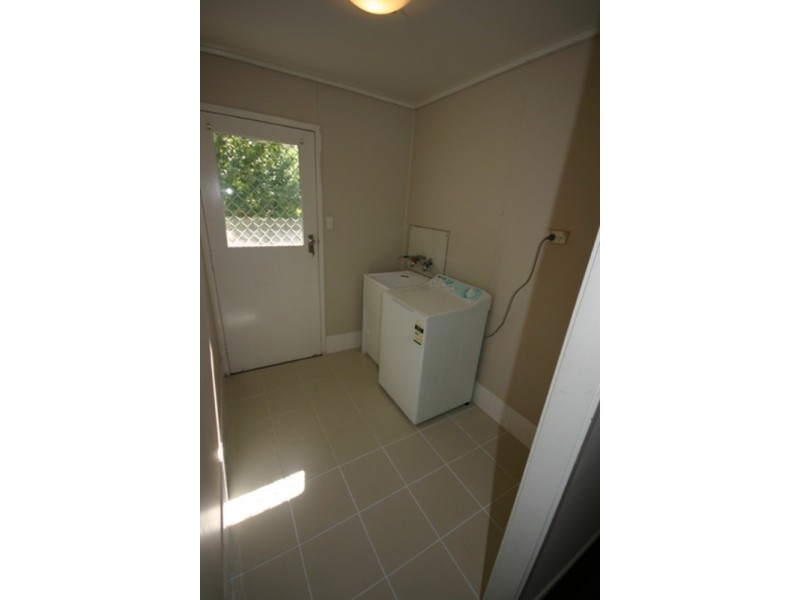 4 Kyeemagh Court, Southport QLD 4215