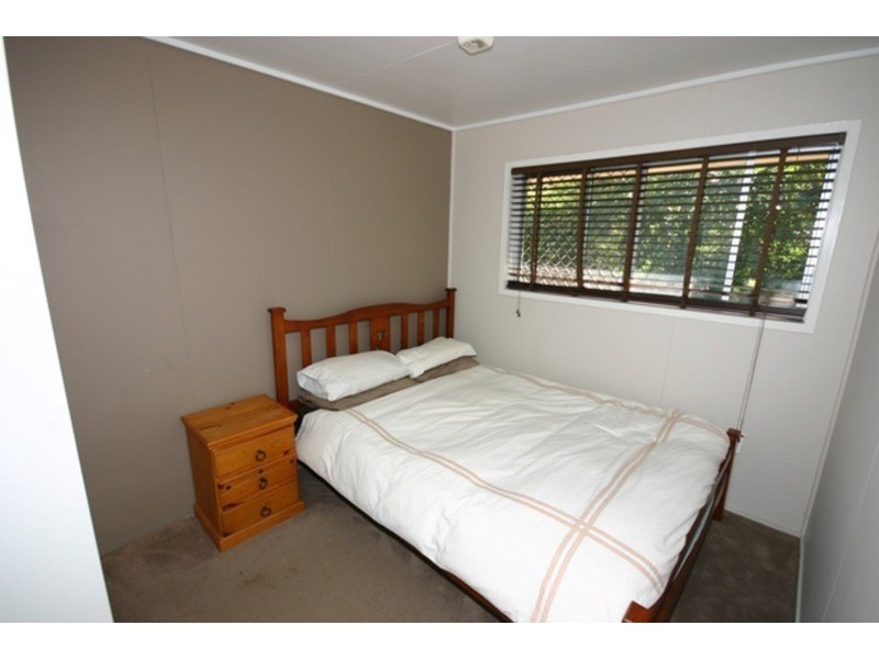 4 Kyeemagh Court, Southport QLD 4215