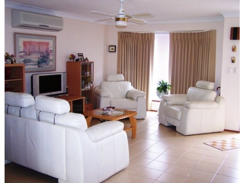 112 Pappas Way, Carrara QLD 4211