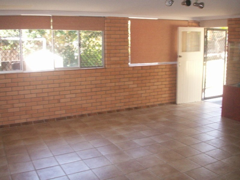 116 Eugaree Street, Southport QLD 4215