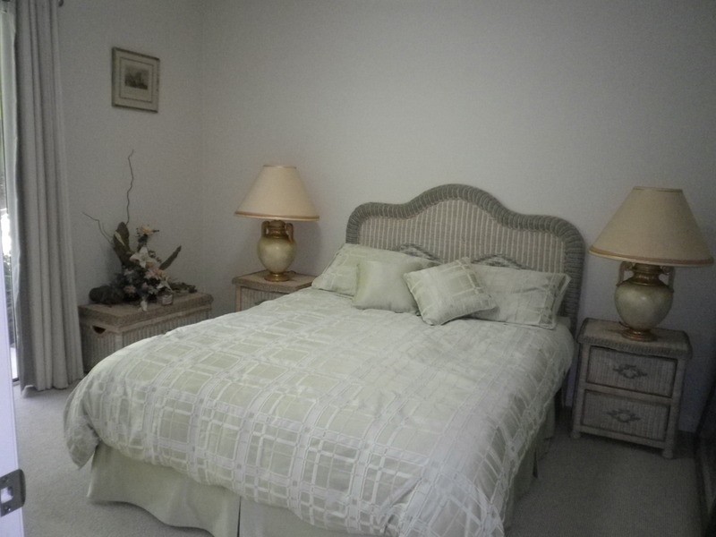 2/27 Gordon  Street, Labrador QLD 4215