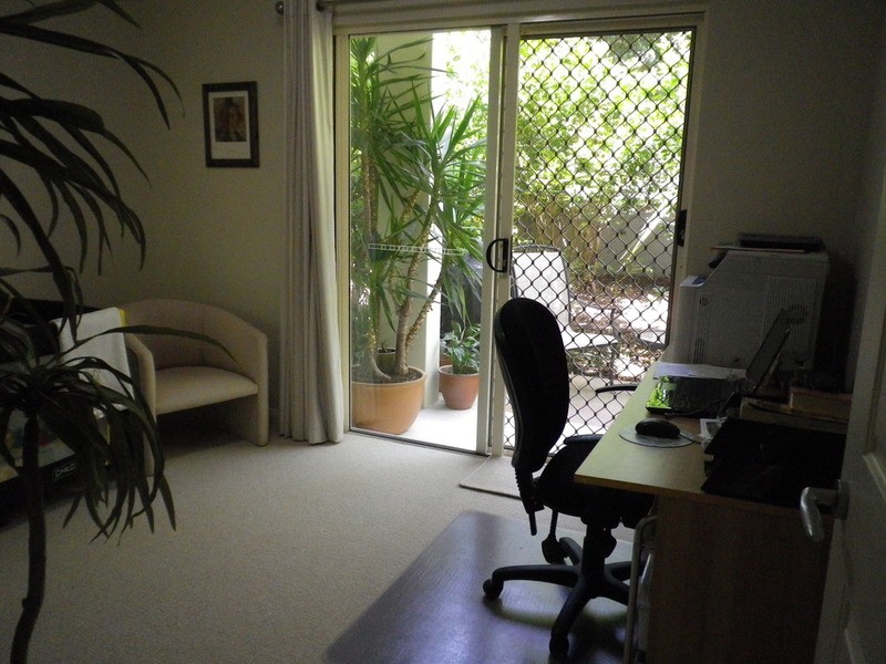 2/27 Gordon  Street, Labrador QLD 4215