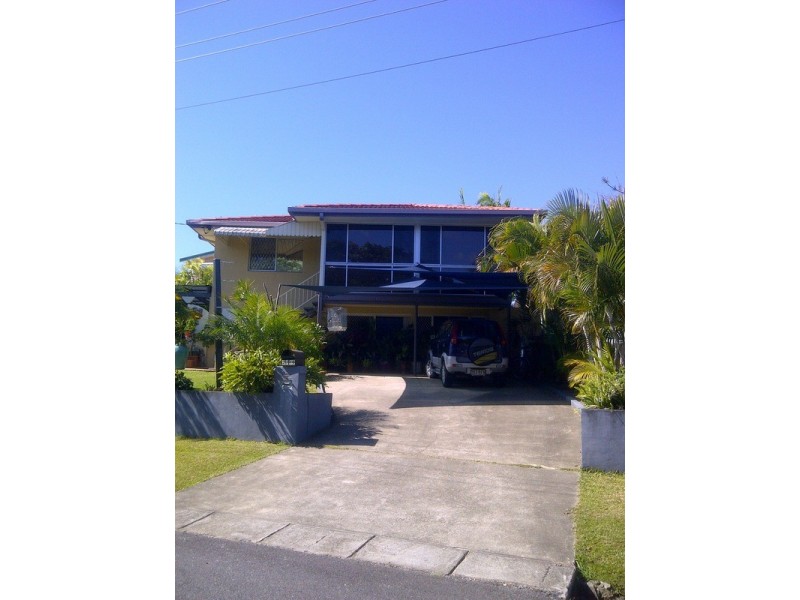 1/16 Caroline Avenue, Southport QLD 4215